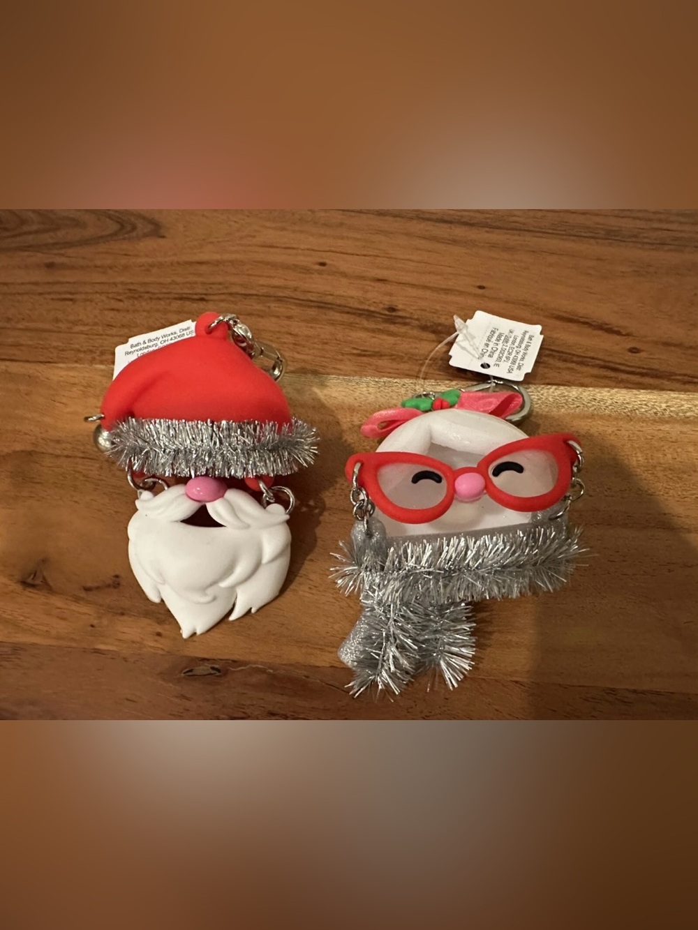 Bath & Body Works: Set Of 2 Santa Mr & Mrs Claus Pocketbac Sanitizer Holder Clip